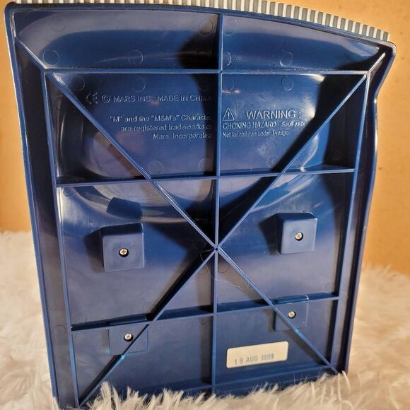 Vintage Limited Edition M & M's Candy Lazy Boy Chair Recliner Dispenser Yellow 1 - Picture 5 of 8